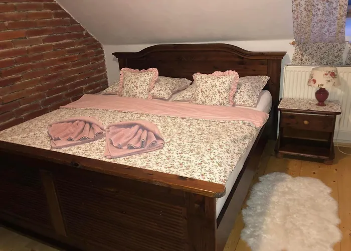 Schwarzenberský panský dvůr